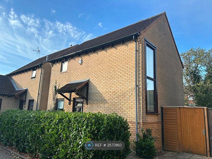2 Bedroom Detached House To Rent In Homeward Court, Loughton, Milton Keynes, MK5