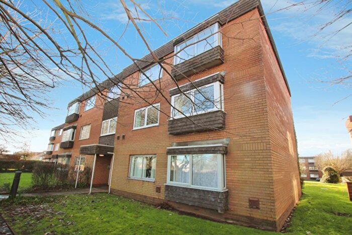 2 Bedroom Flat To Rent In Lansdowne- Frenchay, BS16