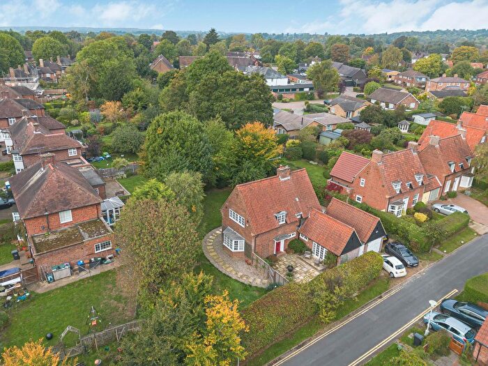 4 Bedroom Detached House For Sale In Barleycroft Green, Welwyn Garden City, Hertfordshire, AL8