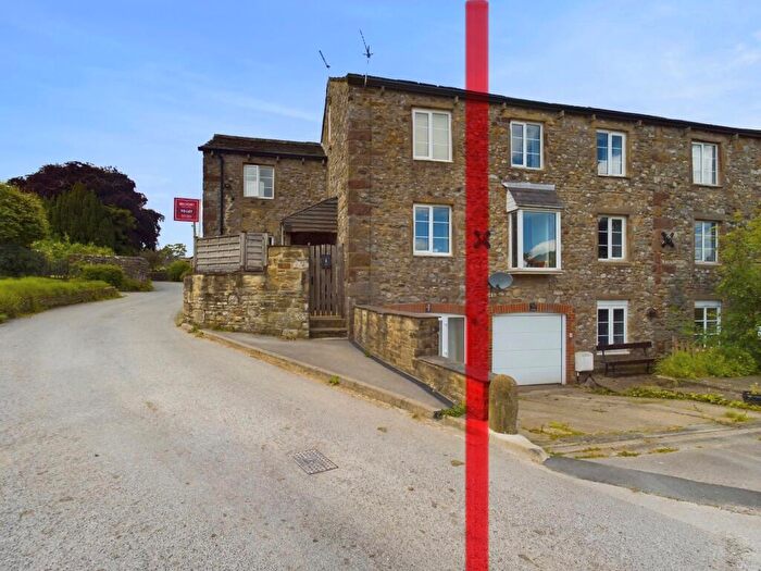 5 Bedroom Town House To Rent In Goffa Mill, Gargrave, BD23