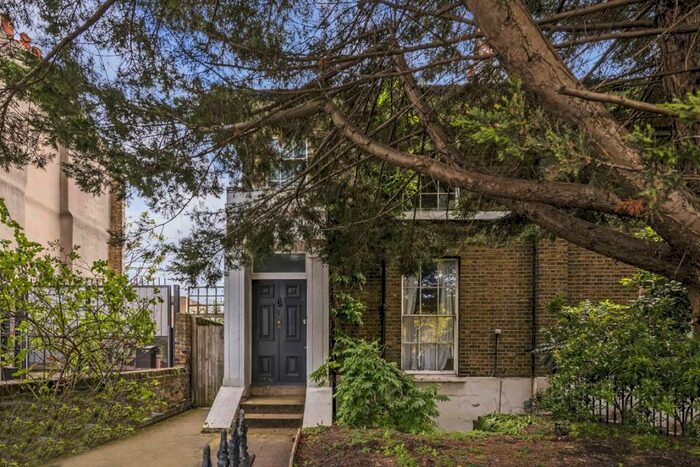 1 Bedroom Flat To Rent In Queensbridge Road, Dalston, E8