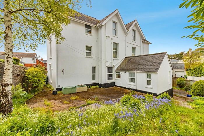 2 Bedroom Flat For Sale In Paradise Road, Teignmouth, TQ14