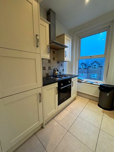 3 Bedroom Flat To Rent In Alma Road, St Albans, AL1