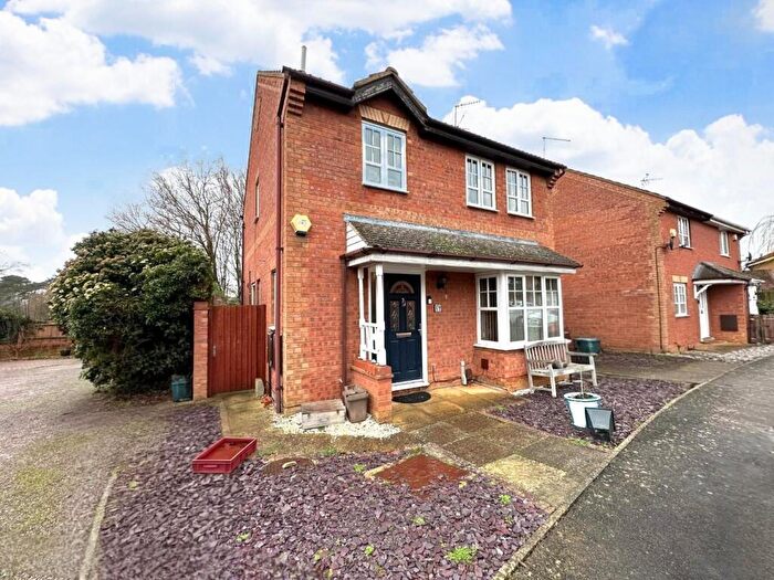 3 Bedroom Detached House For Sale In Gallery Close, Southfields, Northampton, NN3