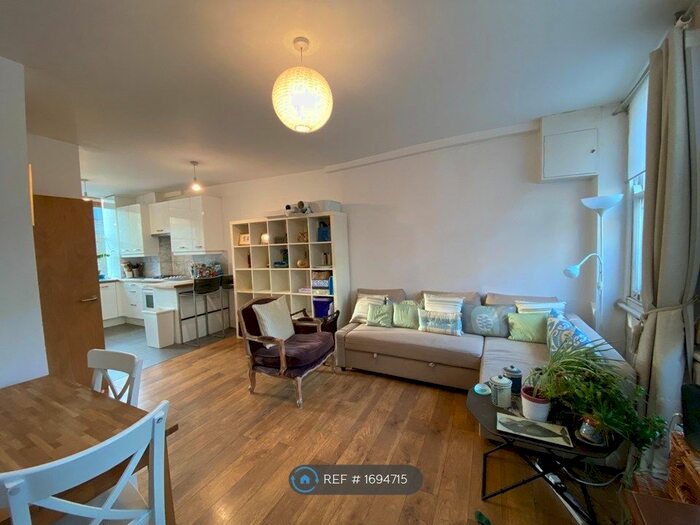 2 Bedroom Flat To Rent In Ii Floor, London, EC1Y