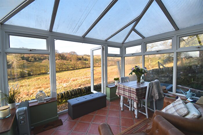 2 Bedroom Semi-Detached House For Sale In The Wash, Chapel-En-Le-Frith, High Peak, SK23