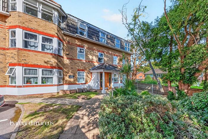 2 Bedroom Flat For Sale In St. Augustines Avenue, South Croydon, CR2
