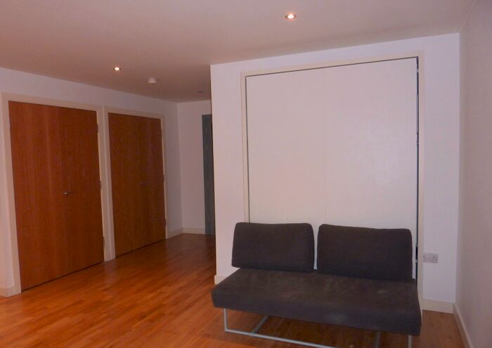 Apartment To Rent In The Rock Bury, BL9