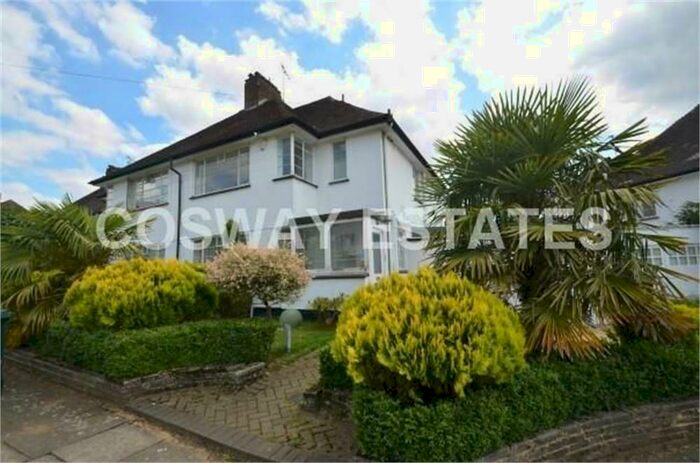 4 Bedroom Semi-Detached House To Rent In Howard Walk, Hampstead Garden Suburb, N2