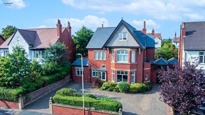 6 Bedroom Detached House For Sale In Coudray Road, Hesketh Park, PR9