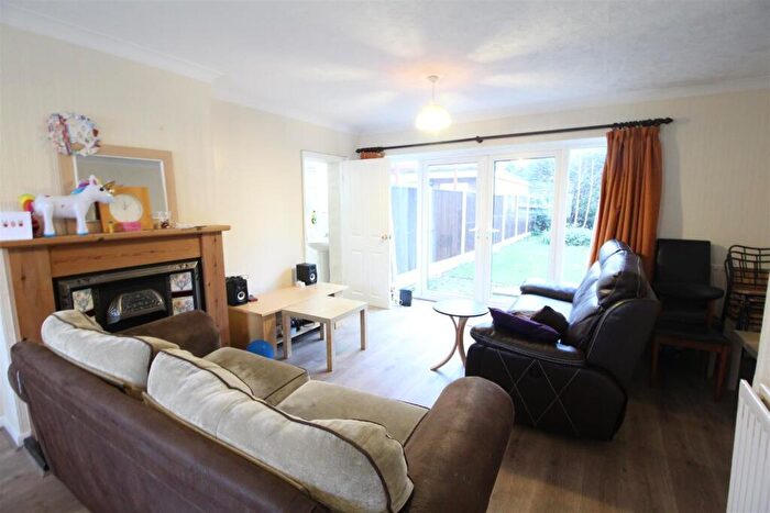 5 Bedroom Detached House To Rent In £pppw Excl Bills - Arnesby Road, Lenton, Nottingham, NG7