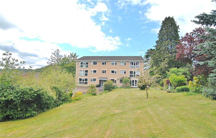 1 Bedroom Apartment For Sale In Park Road, Stroud, Gloucestershire, GL5
