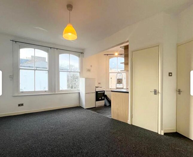 1 Bedroom Flat To Rent In Clarence Road, London, E5