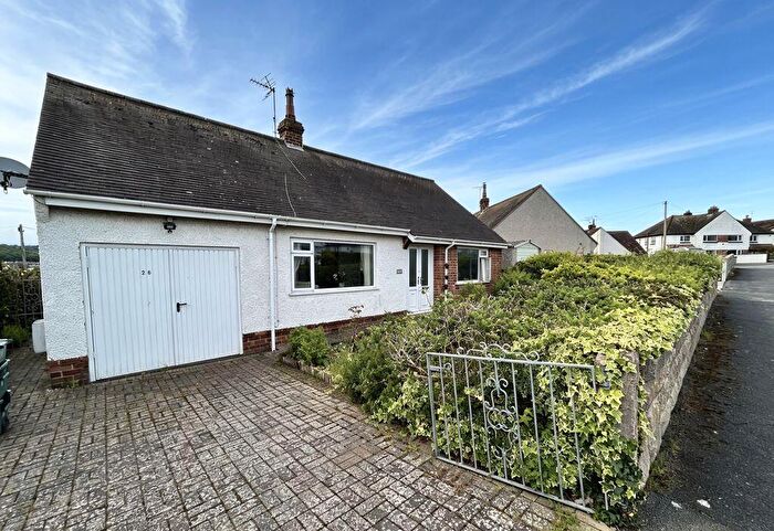2 Bedroom Bungalow For Sale In Penrhos Drive, Penrhyn Bay, LL30