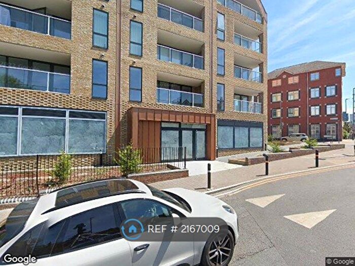 2 Bedroom Flat To Rent In Putney Bridge Road, London, SW18