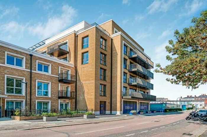 1 Bedroom Flat To Rent In Holland House, Parrs Way, W6