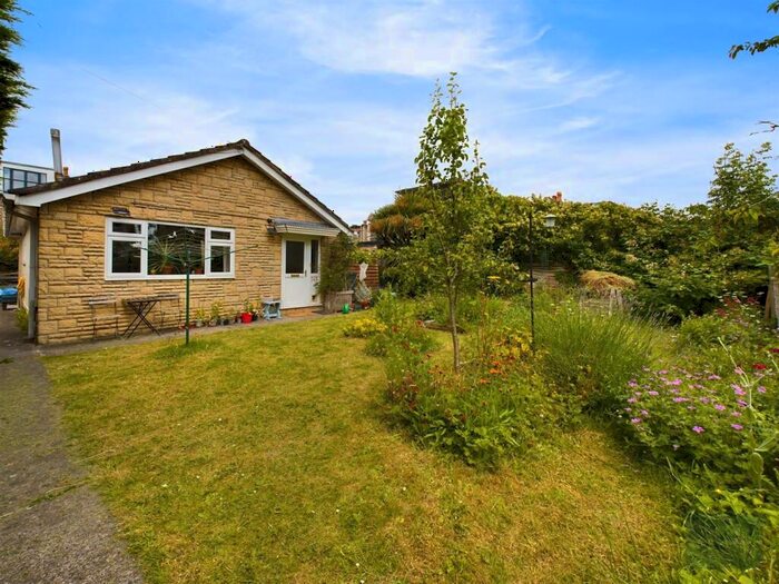 3 Bedroom Detached Bungalow To Rent In Sommerville Road South, St Andrews, Bristol, BS6