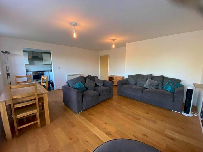 2 Bedroom Flat To Rent In Chandley Wharf, Warwick, CV34