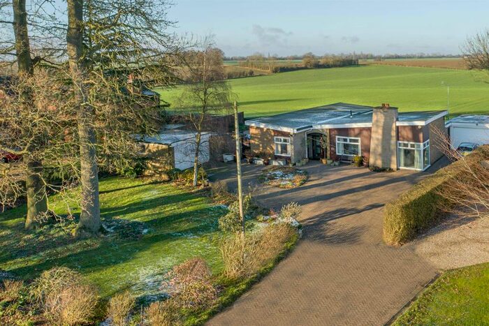 3 Bedroom Detached Bungalow For Sale In Glen Road, Newton Harcourt, Leicester, LE8