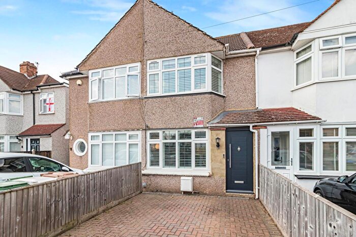 2 Bedroom Terraced House For Sale In Howard Avenue, Bexley, DA5