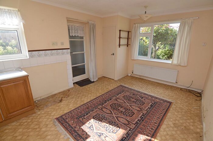 2 Bedroom Detached Bungalow For Sale In Upperfield Drive, Felixstowe, IP11