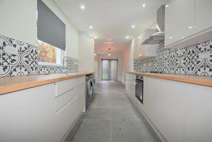 5 Bedroom Terraced House To Rent In Miskin Street, Cathays, CF24