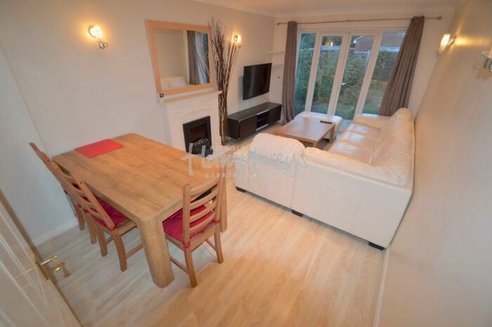 3 Bedroom House To Rent In Chelwood Avenue, AL10