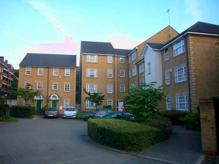 4 Bedroom Block Of Apartments To Rent In Bedser Close, London, SE11