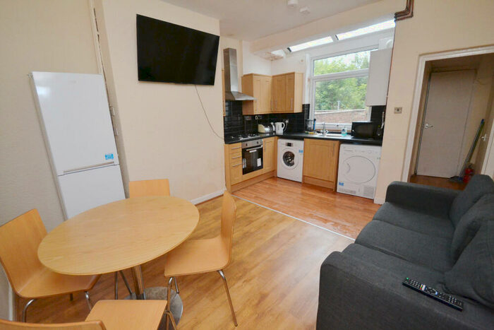 2 Bedroom Terraced House To Rent In Brailsford Road, Fallowfield, Manchester, M14