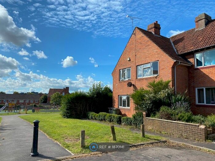 4 Bedroom End Of Terrace House To Rent In Kingston View, Yeovil, BA21