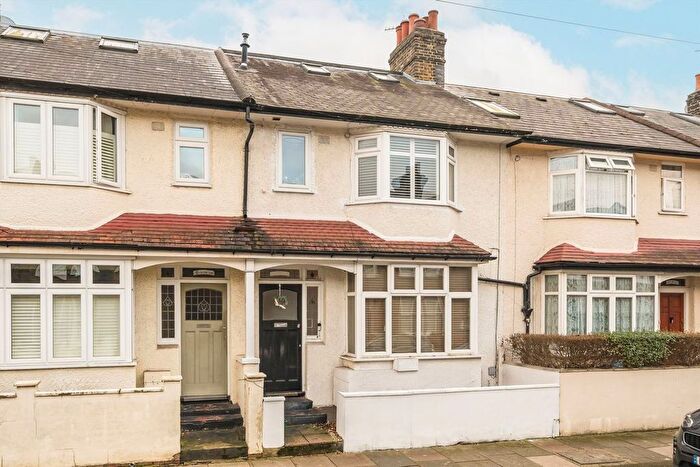 2 Bedroom Flat For Sale In Boundary Road, Colliers Wood, SW19