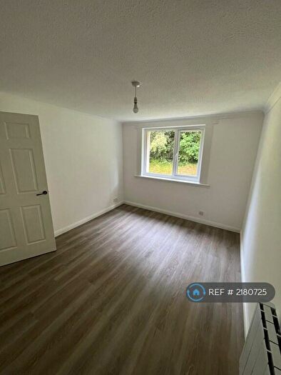 2 Bedroom Flat To Rent In Buchanan Drive, Newton Mearns, Glasgow, G77