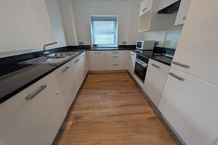 2 Bedroom Apartment To Rent In Hooton House, Beeston, NG9