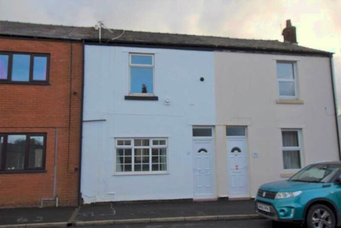2 Bedroom House To Rent In West View, Wesham, PR4