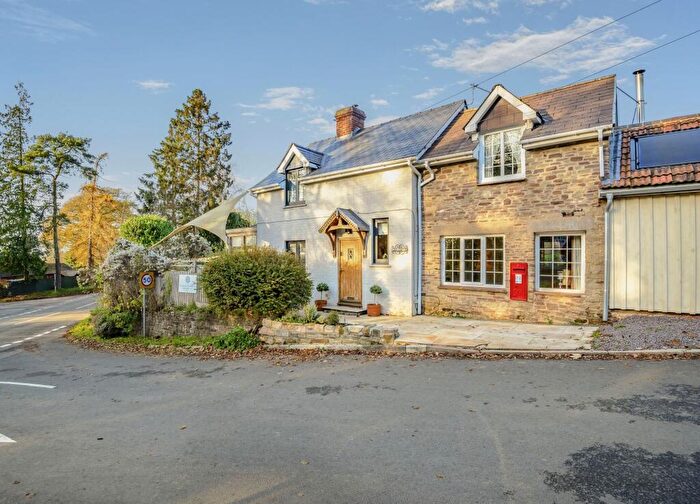 4 Bedroom Detached House For Sale In How Caple, Hereford, HR1