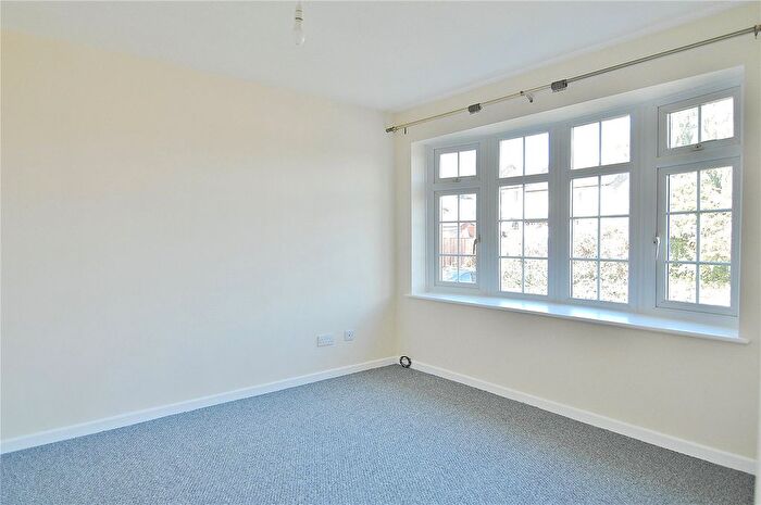 1 Bedroom Flat To Rent In Hawthorn Rise, Stroud, Gloucestershire, GL5