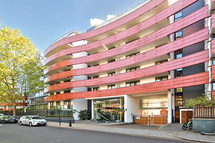 2 Bedroom Flat For Sale In Barlby Road, London, W10