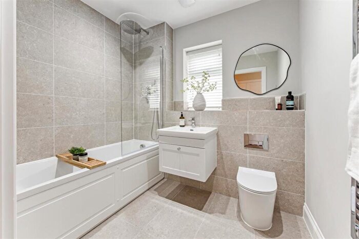 2 Bedroom Detached Bungalow For Sale In The Sycamore, Linwood Park, Fontwell, BN18