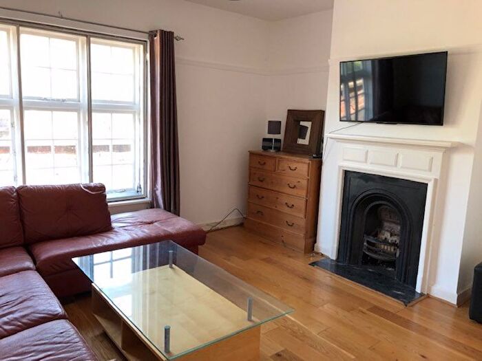 3 Bedroom Flat To Rent In Falloden Way, Hampstead Garden Suburb, NW11