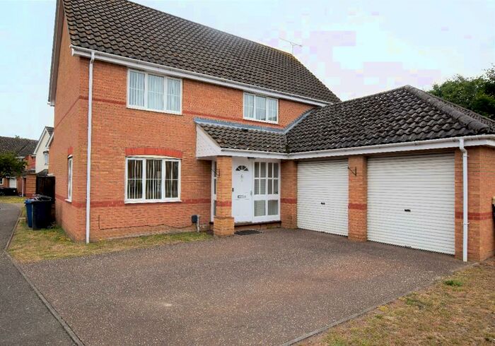 4 Bedroom Detached House To Rent In Sycamore Drive, IP28