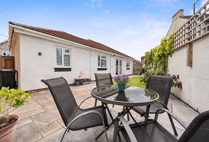 3 Bedroom Bungalow For Sale In Soundwell Road, Bristol, South Gloucestershire, BS15