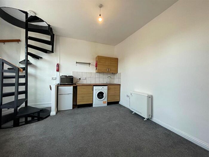 1 Bedroom End Of Terrace House To Rent In Cobden Street, Nelson, BB9