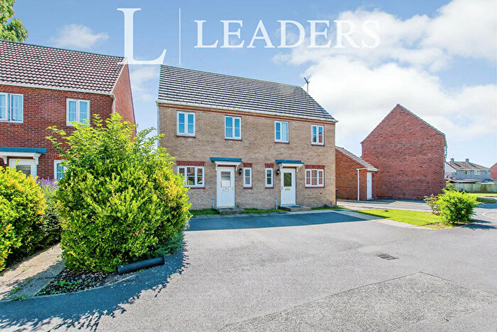 3 Bedroom Semi-Detached House To Rent In Middlecott Drive, Kirton, PE20