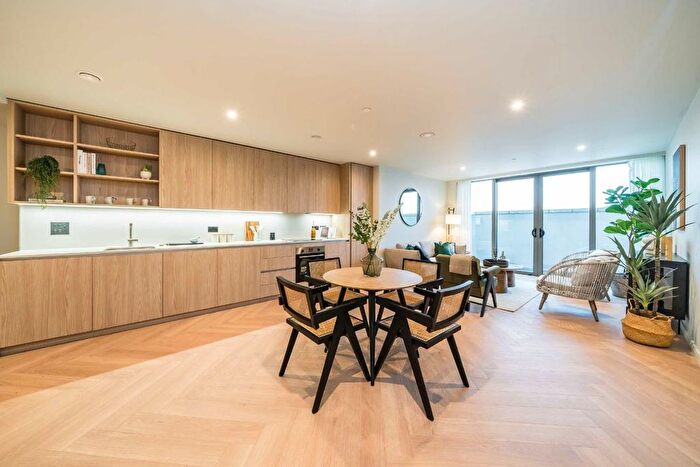 1 Bedroom Flat For Sale In Coombe Road, New Malden, KT3