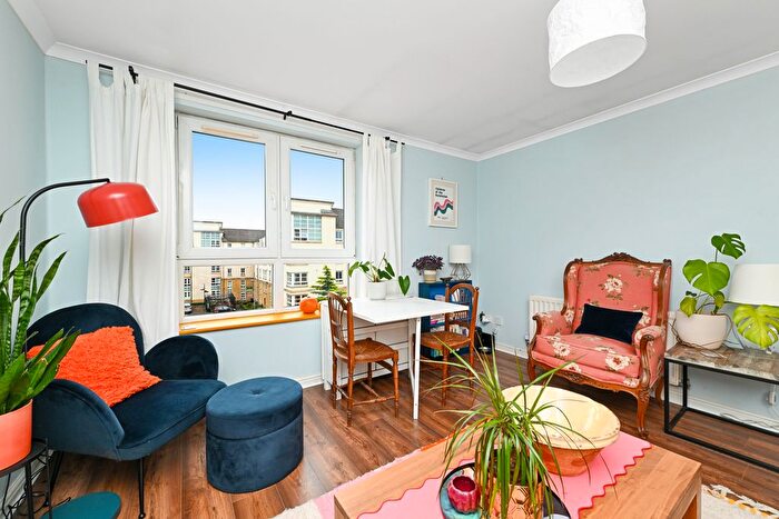 2 Bedroom Flat For Sale In / Bethlehem Way, Leith, Edinburgh, EH7
