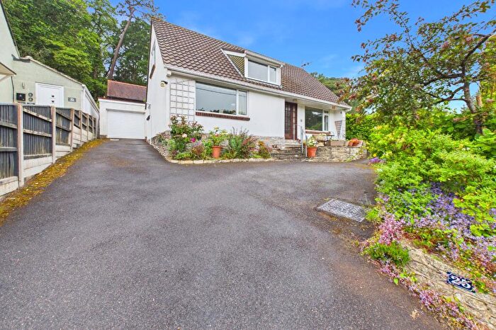 3 Bedroom Detached House For Sale In Charborough Road, Broadstone, Dorset, BH18