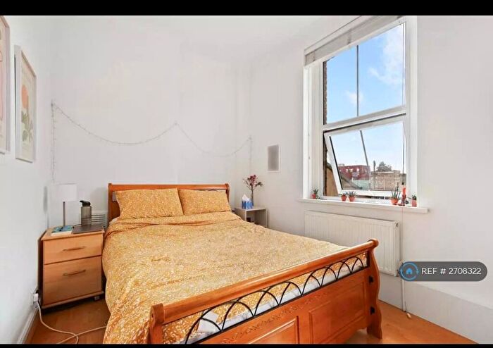 2 Bedroom Flat To Rent In Kingsland High Street, London, E8