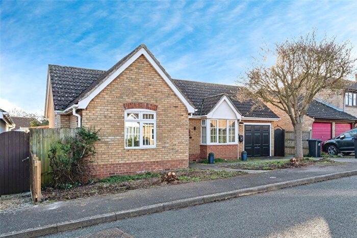 2 Bedroom Detached House For Sale In Hinton View, Ely, Cambridgeshire, CB6