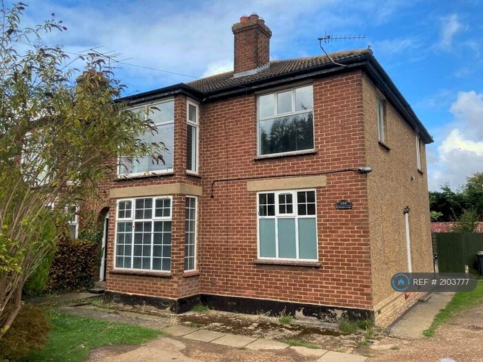 2 Bedroom Flat To Rent In Station Road, Lower Stondon, Henlow, SG16