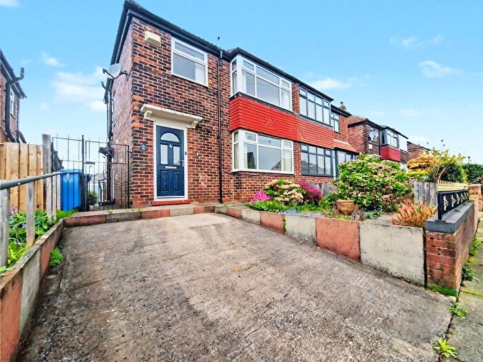 3 Bedroom Semi Detached House For Sale In Orme Avenue, Alkrington, Middleton, Manchester, M24